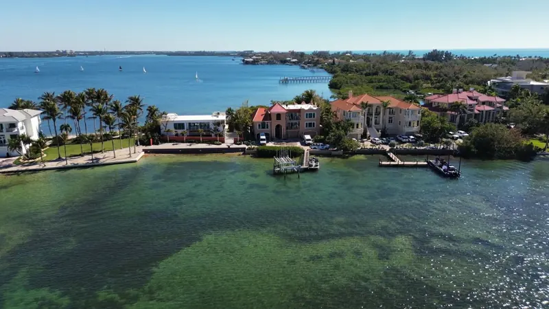 Aerial view of a Sarasota Bay waterfront neighborhood